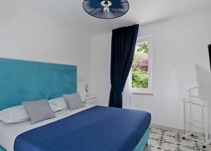 Capri Blue Luxury Le Tre Monelle בית הארחה אנה קאפרי