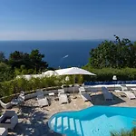 Capri Blue Luxury Le Tre Monelle 4* Anacapri (Isola di Capri)