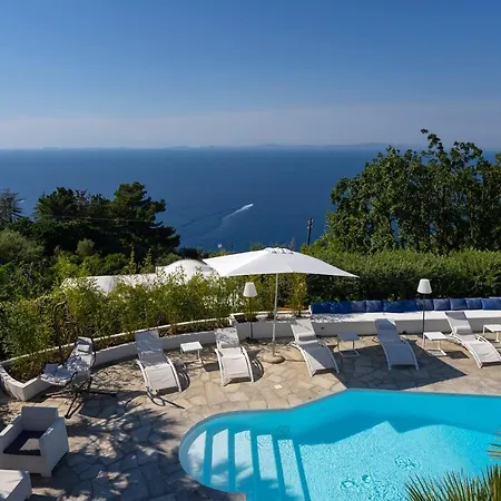 Capri Blue Luxury Le Tre Monelle 4* アナカプリ