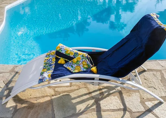 Πανσιόν Capri Blue Luxury Le Tre Monelle 4*