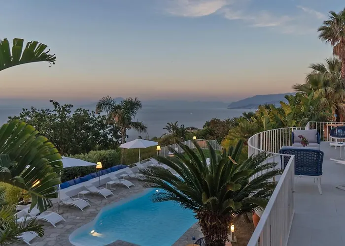 Πανσιόν Capri Blue Luxury Le Tre Monelle