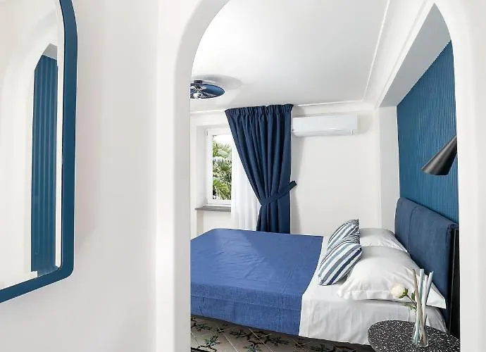Capri Blue Luxury Le Tre Monelle 4* Ανακάπρι