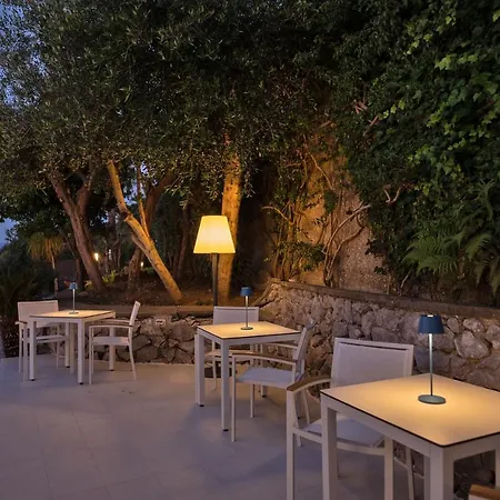 بيت ضيافة Capri Blue Luxury Le Tre Monelle 4*