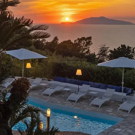 Capri Blue Luxury Le Tre Monelle *