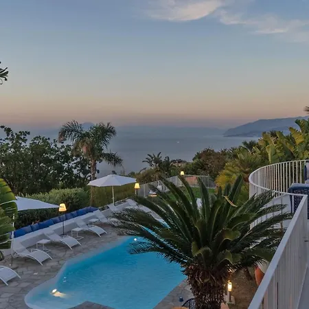 بيت ضيافة Capri Blue Luxury Le Tre Monelle