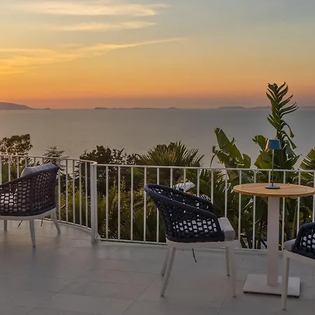 Capri Blue Luxury Le Tre Monelle 4* أناكابْري