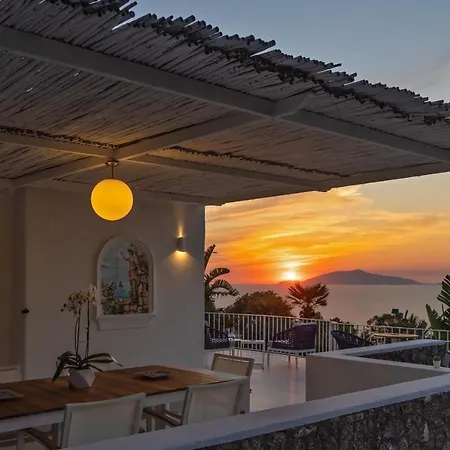 بيت ضيافة Capri Blue Luxury Le Tre Monelle 4*