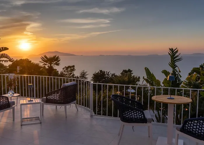 Capri Blue Luxury Le Tre Monelle Πανσιόν 4*