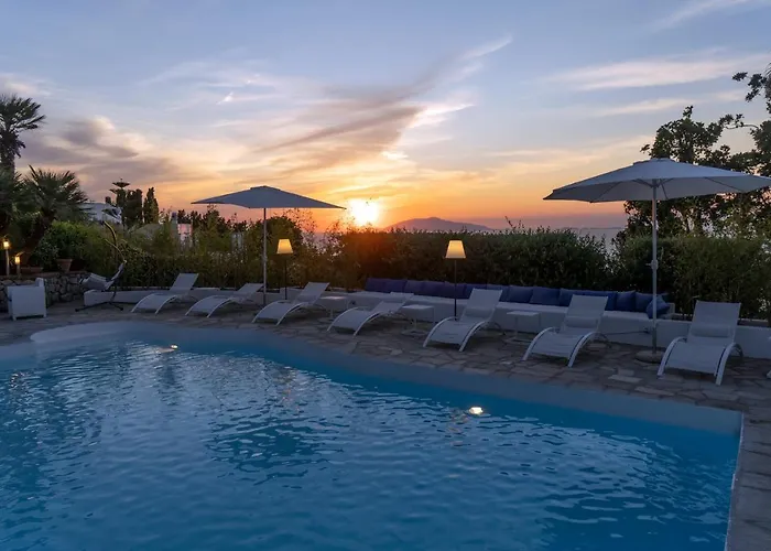 Capri Blue Luxury Le Tre Monelle אנה קאפרי