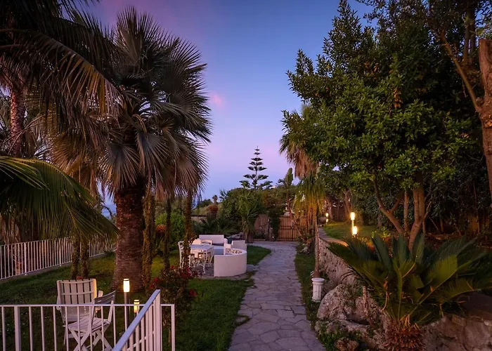 Capri Blue Luxury Le Tre Monelle Πανσιόν