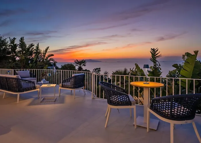 Capri Blue Luxury Le Tre Monelle 4*